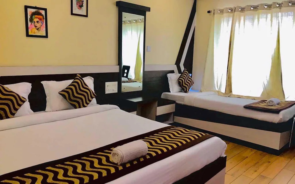 Hotel Island Park Residency